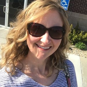 Meet your Posher, Lisa